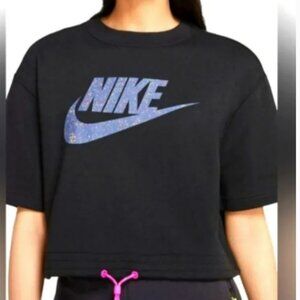 NIKE: Women's Galaxy Crop shirt
